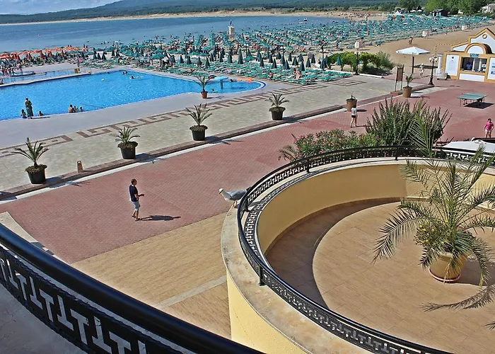 منتجع Duni Marina