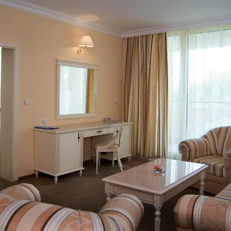 Ośrodek wypoczynkowy Duni Marina 5*